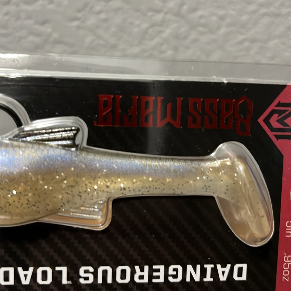 Bass mafia Dangerous Loaded Swimbait - blackback shad NWT - Picture 11 of 11